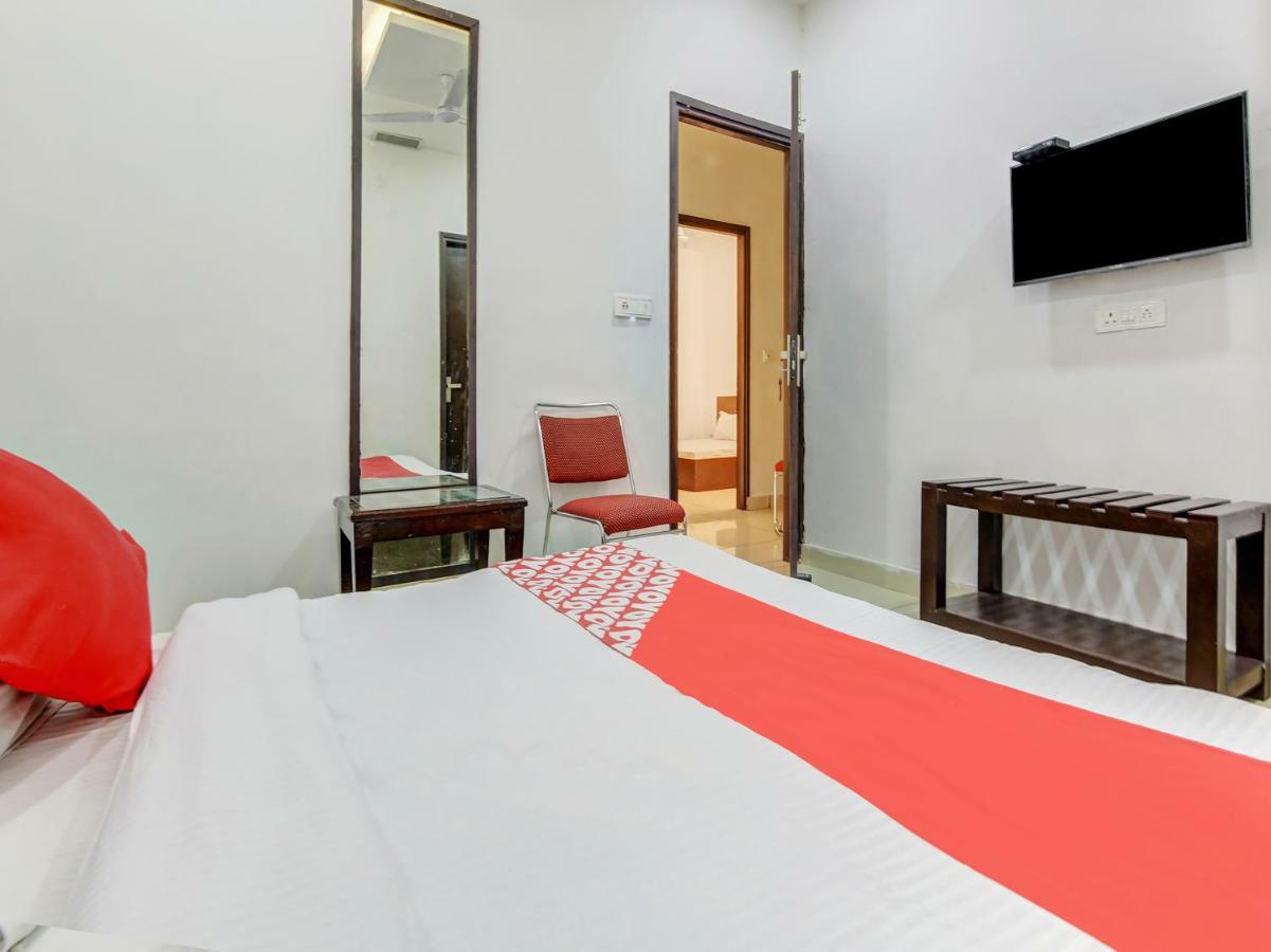 Sirsa Oyo 27999 Hotel Deep מראה חיצוני תמונה
