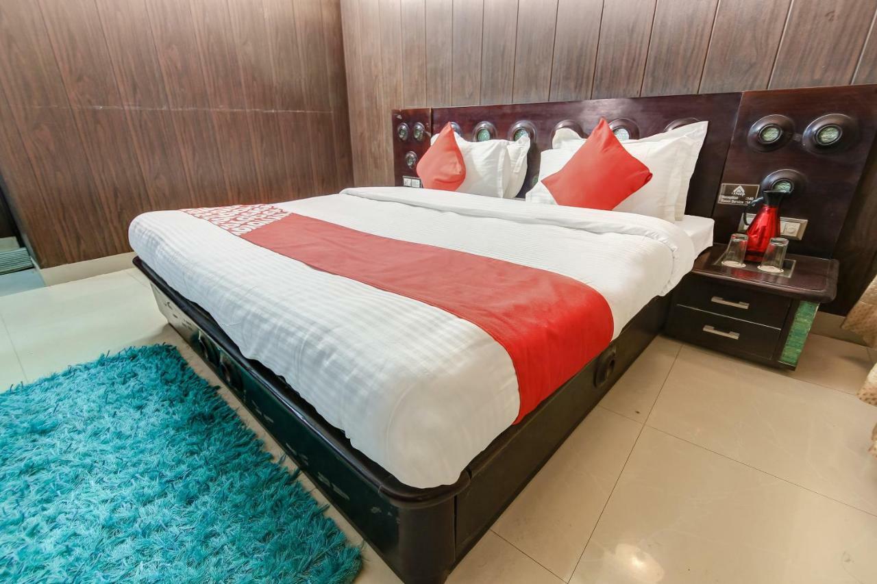 Sirsa Oyo 27999 Hotel Deep מראה חיצוני תמונה