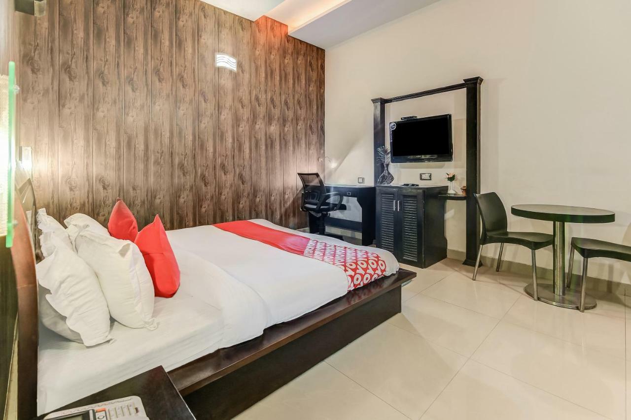 Sirsa Oyo 27999 Hotel Deep מראה חיצוני תמונה