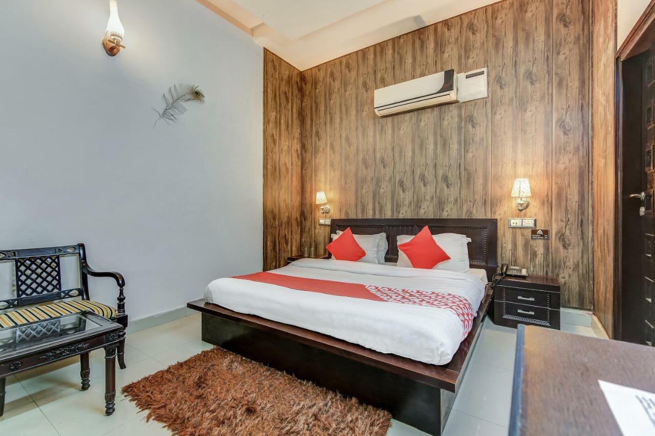 Sirsa Oyo 27999 Hotel Deep מראה חיצוני תמונה